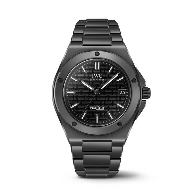 Ingenieur Automatic 42 with black ceramic bracelet and black dial