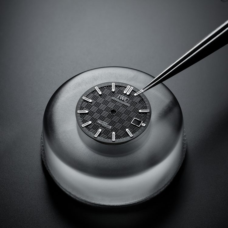 Ignenieur Automatic mechanical assembly